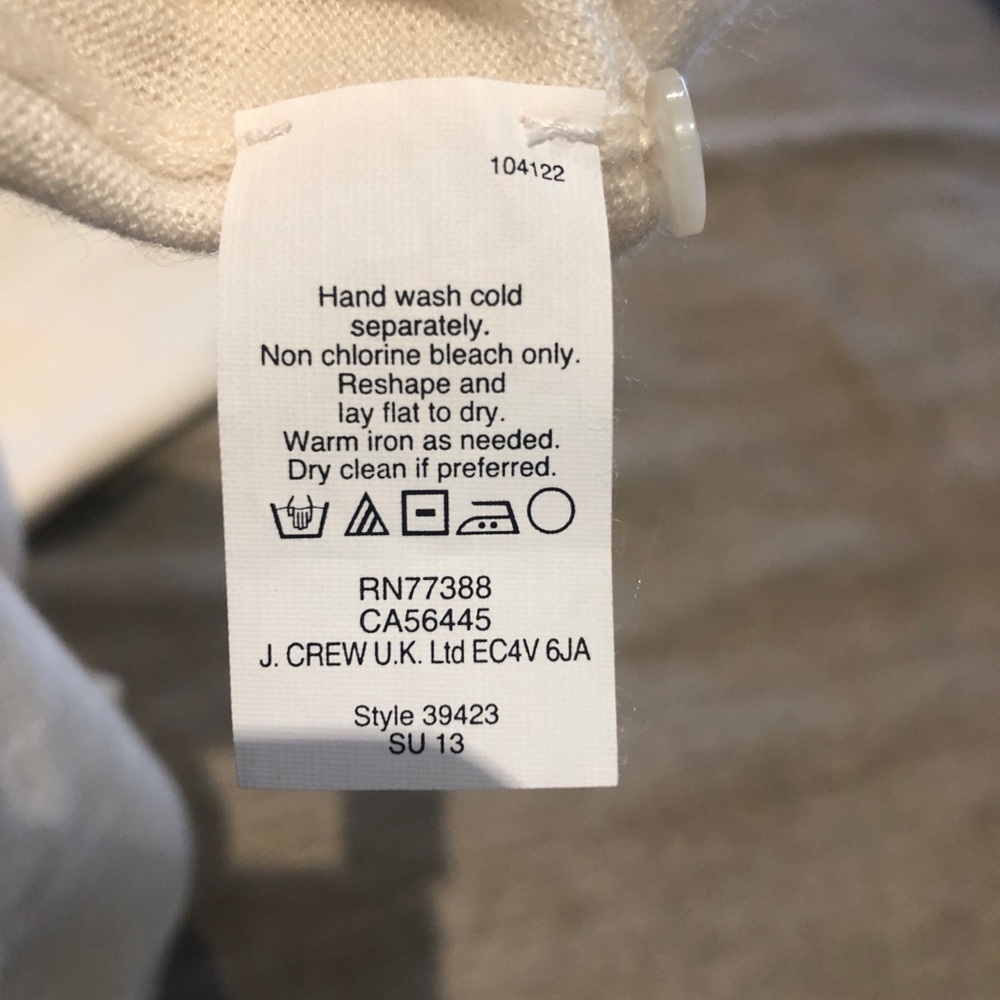 J Crew 100% cashmere bracelet sleeve crew neck cardigan size M - Picture 4 of 5